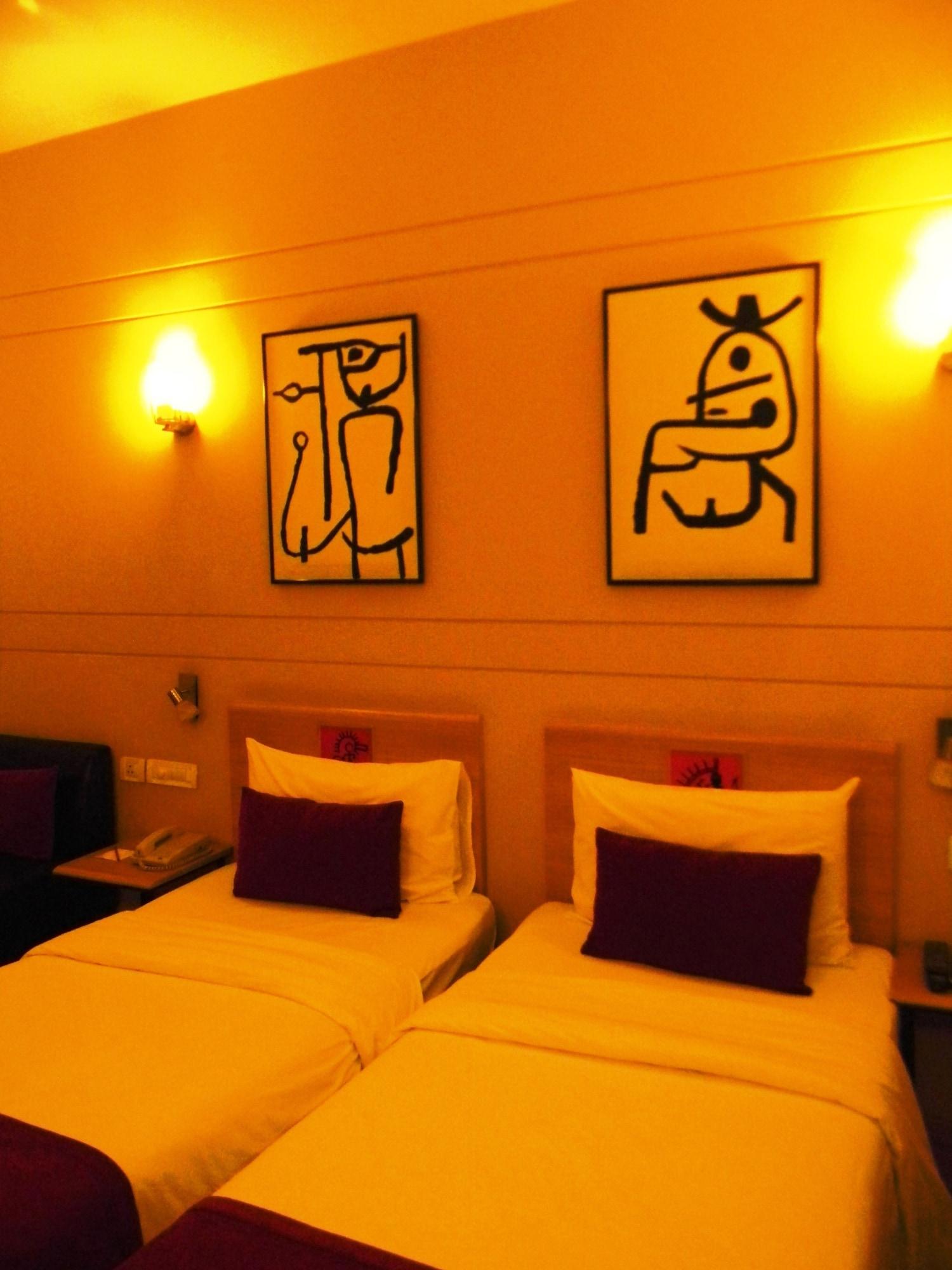 Red Fox By Lemon Tree Hotels, East Delhi Exterior photo