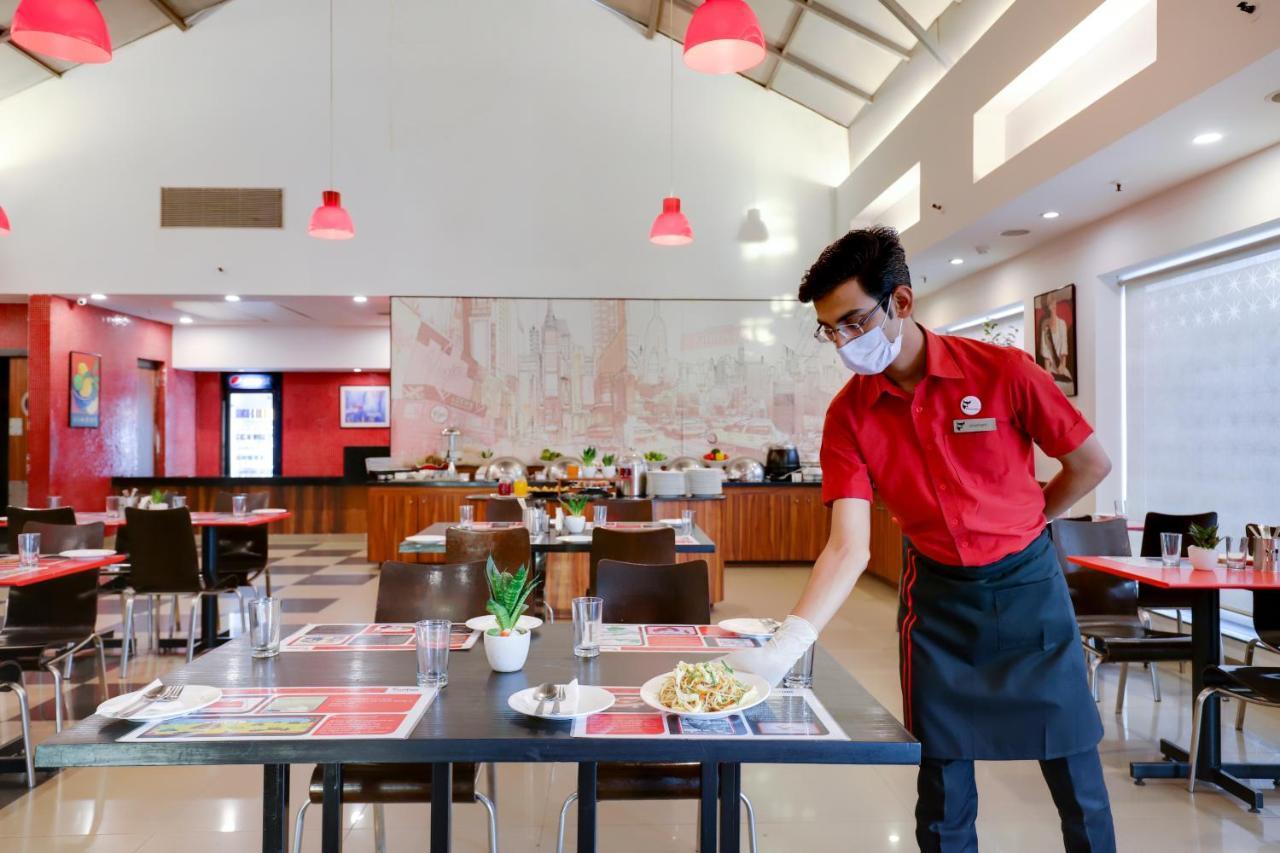 Red Fox By Lemon Tree Hotels, East Delhi Exterior photo