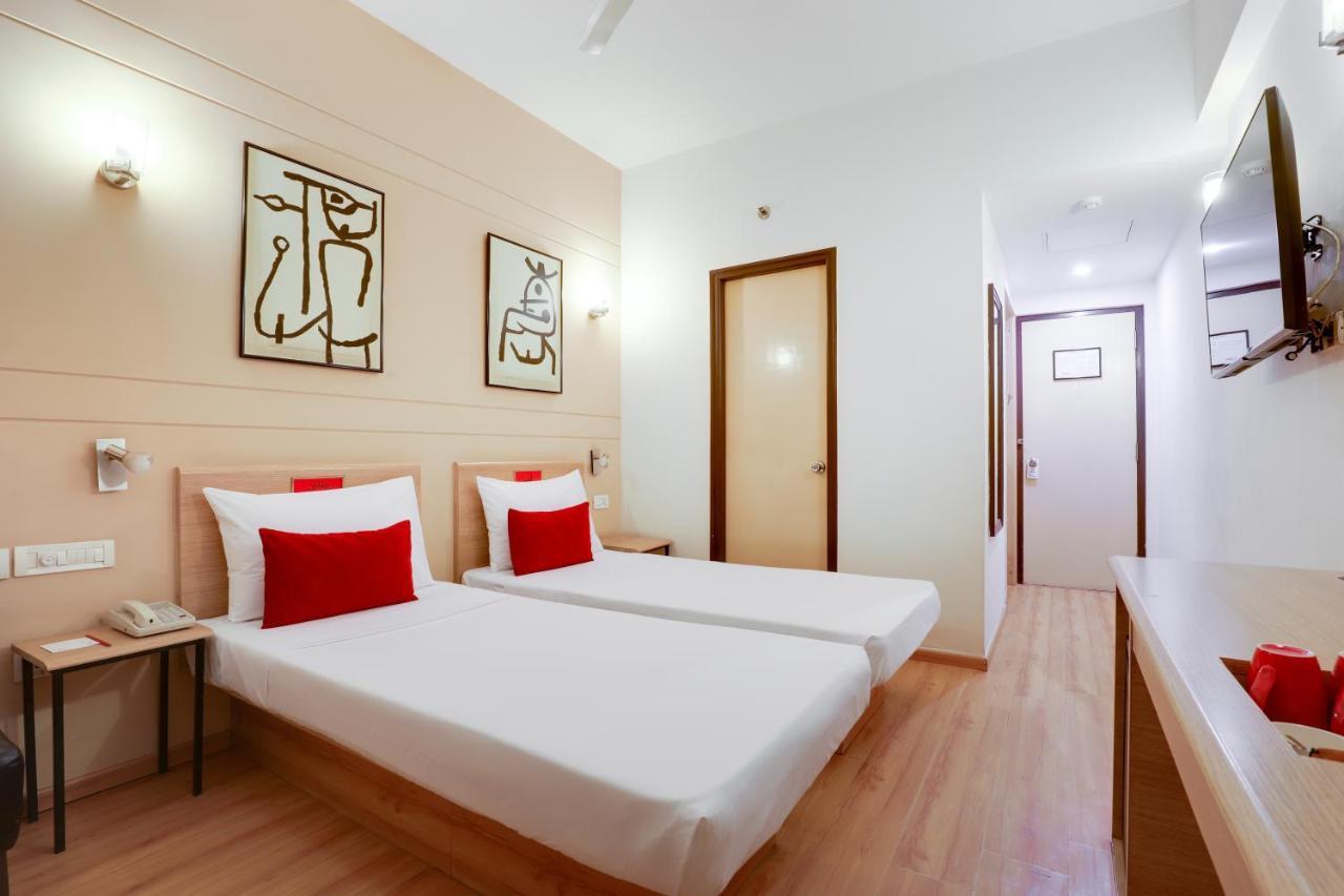 Red Fox By Lemon Tree Hotels, East Delhi Exterior photo
