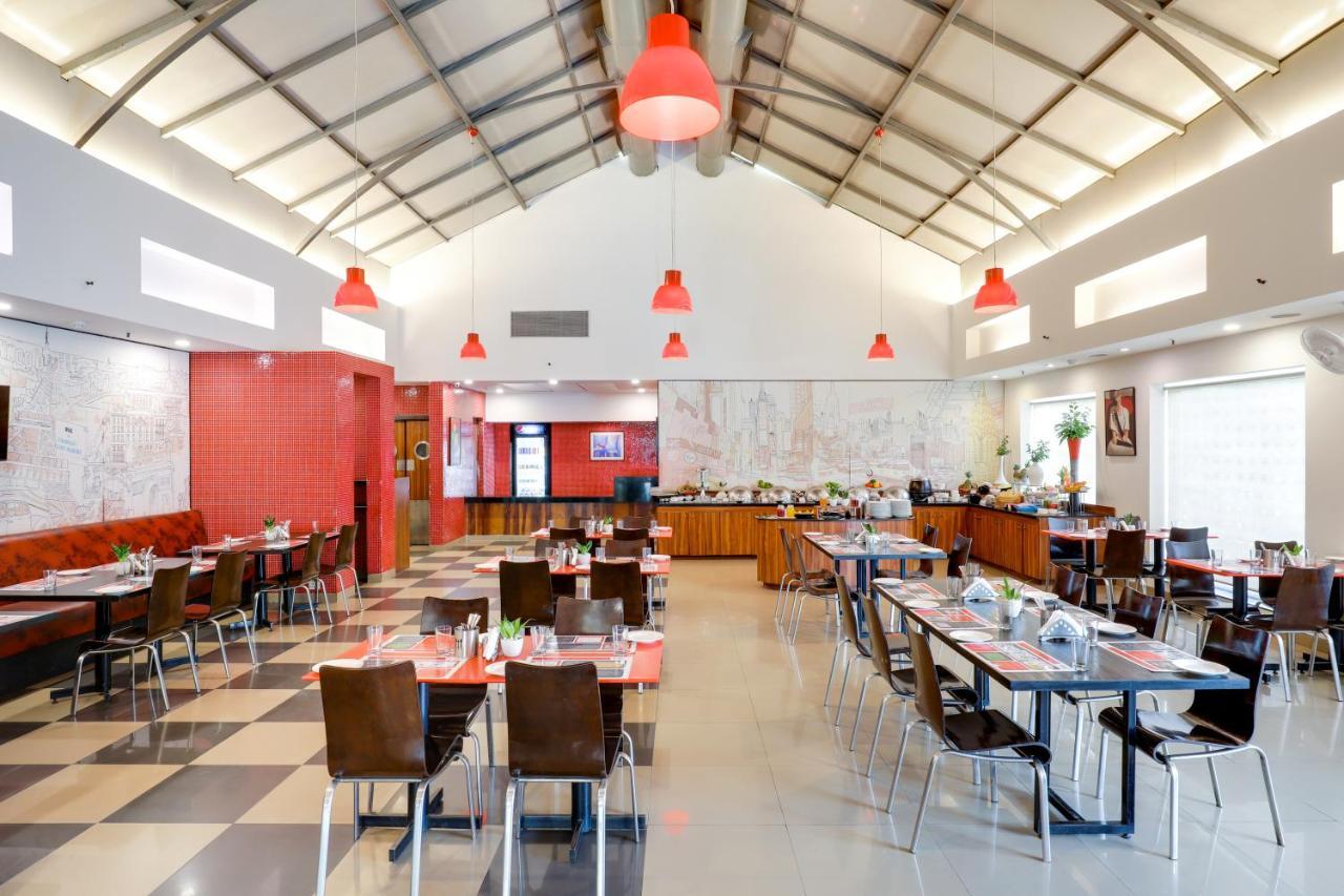 Red Fox By Lemon Tree Hotels, East Delhi Exterior photo