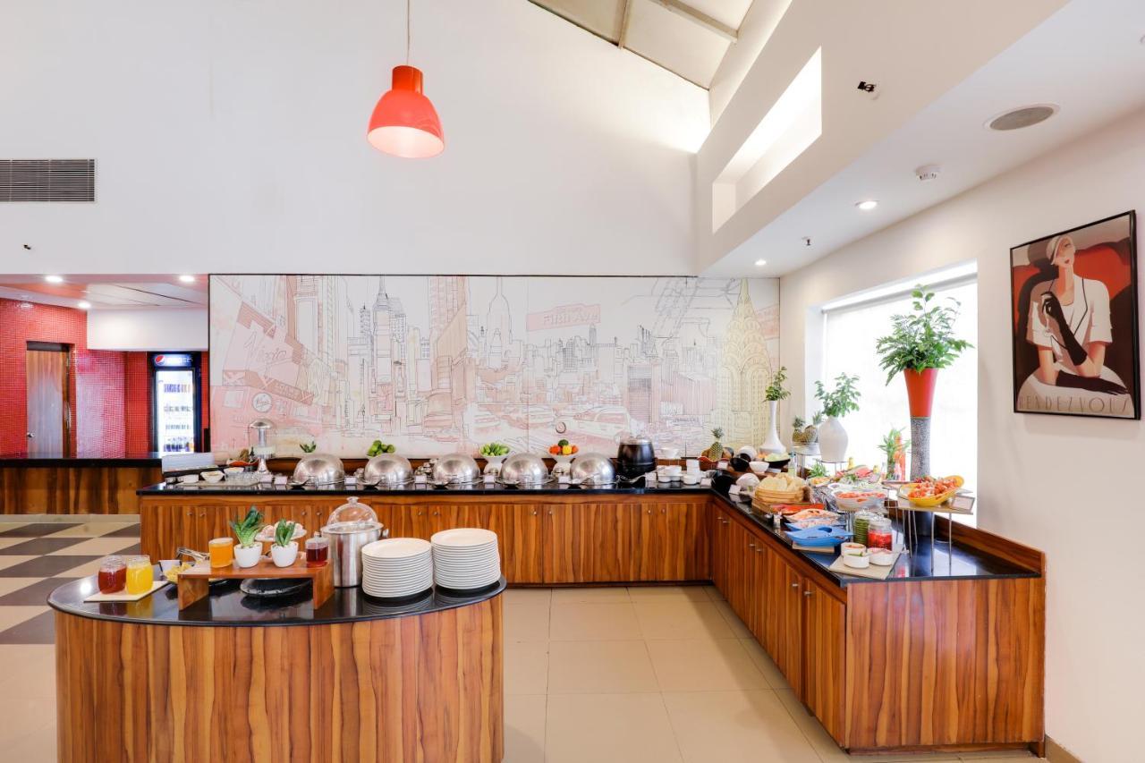 Red Fox By Lemon Tree Hotels, East Delhi Exterior photo