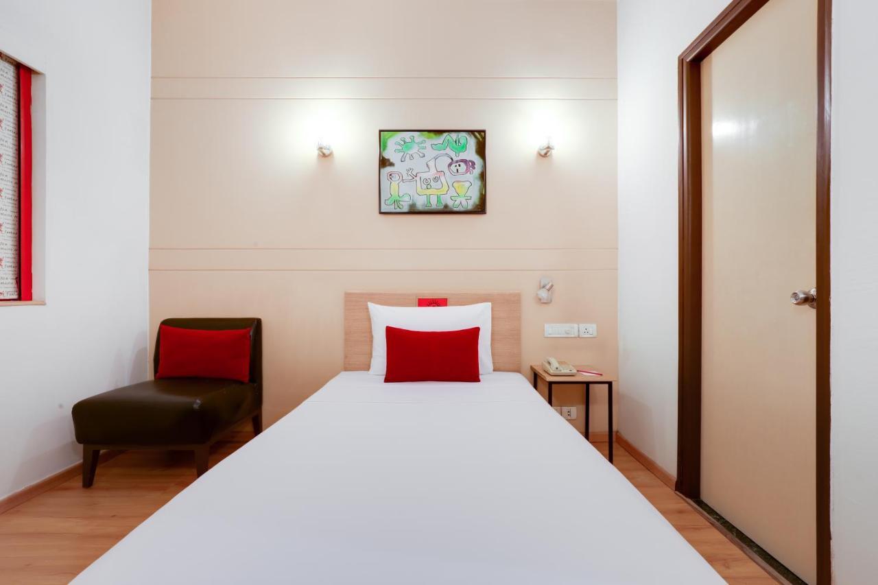 Red Fox By Lemon Tree Hotels, East Delhi Exterior photo