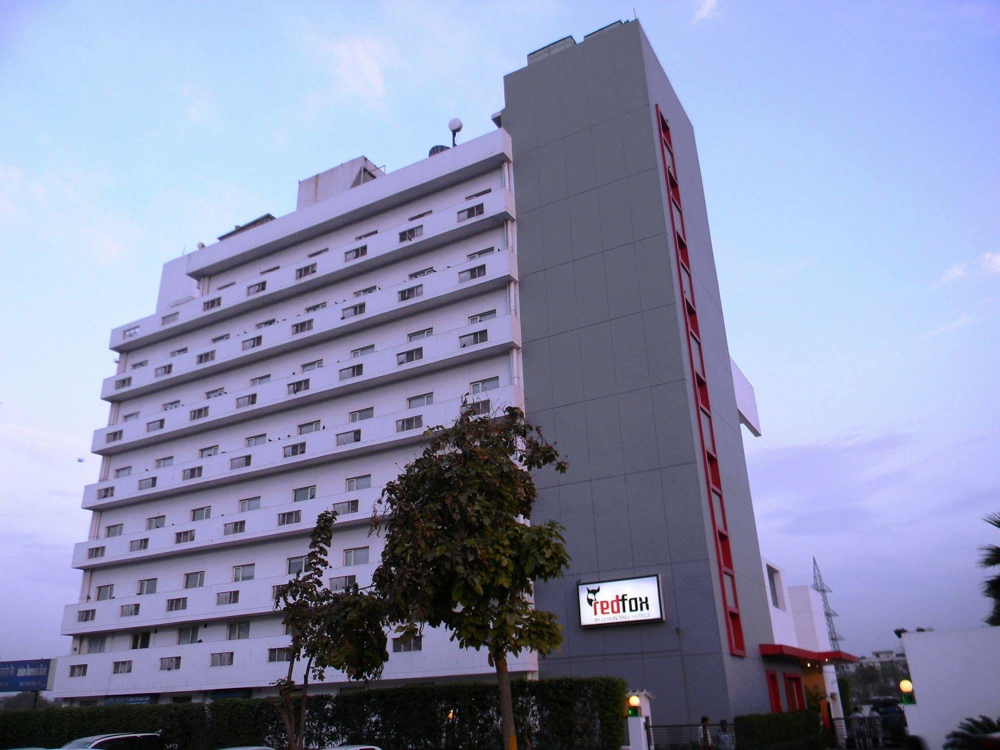Red Fox By Lemon Tree Hotels, East Delhi Exterior photo