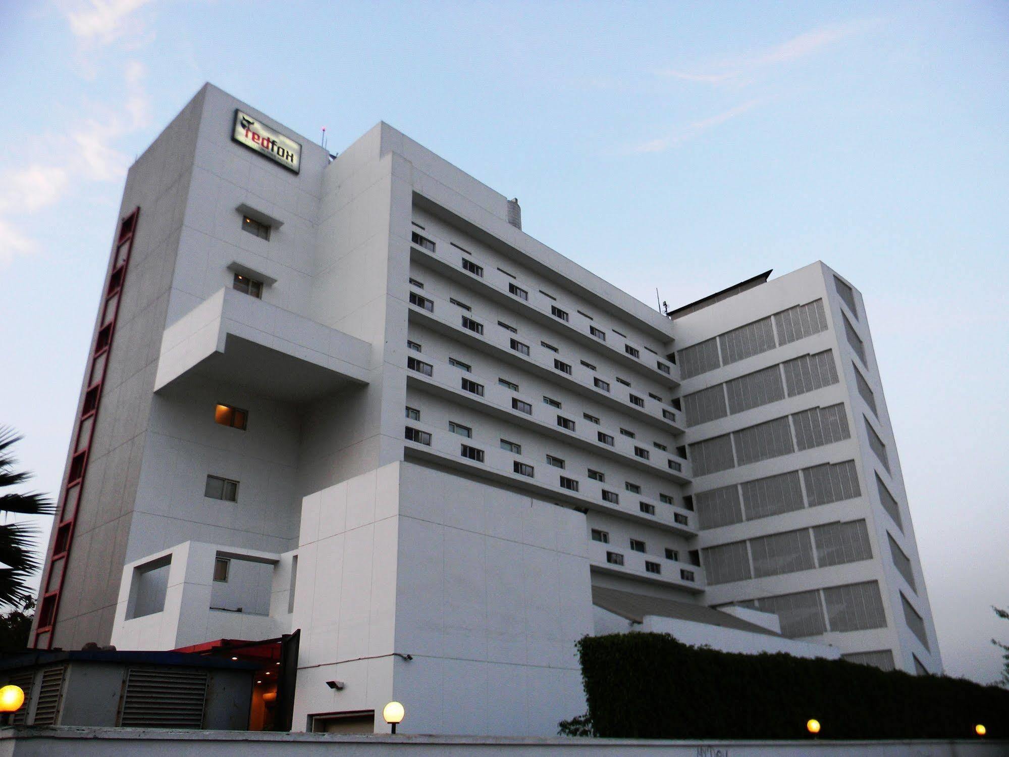 Red Fox By Lemon Tree Hotels, East Delhi Exterior photo