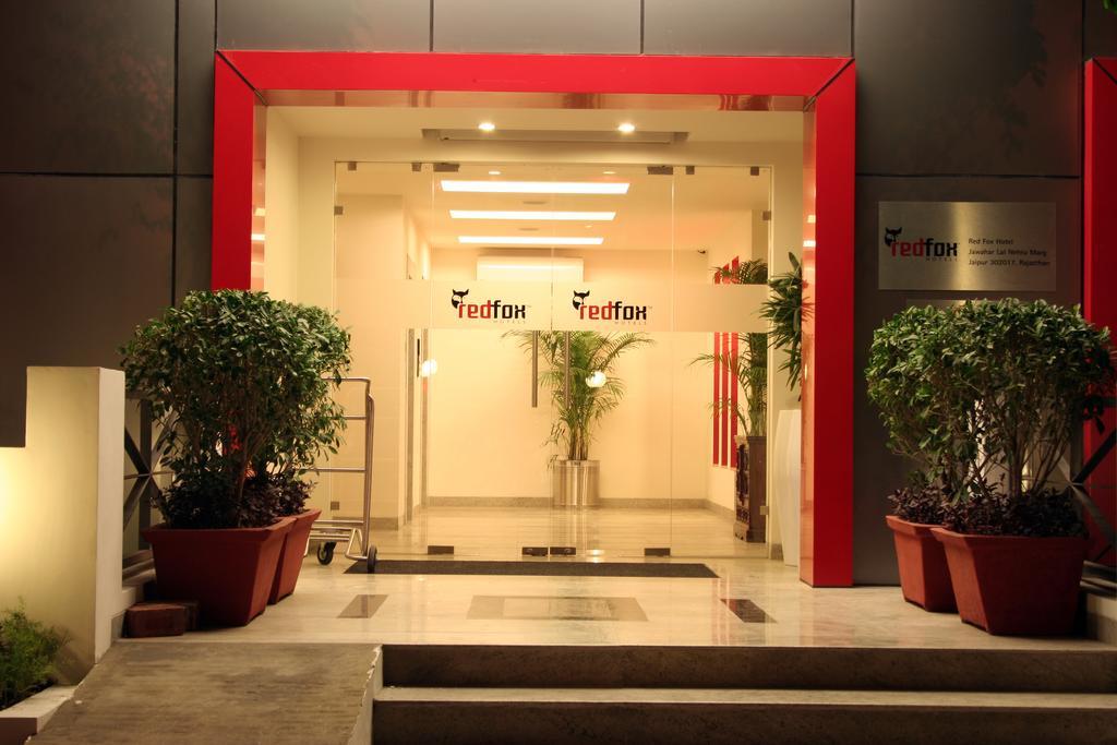 Red Fox By Lemon Tree Hotels, East Delhi Exterior photo